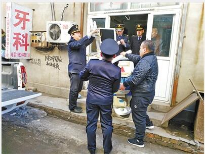 我市打擊非法行醫(yī)“亮劍”行動啟動