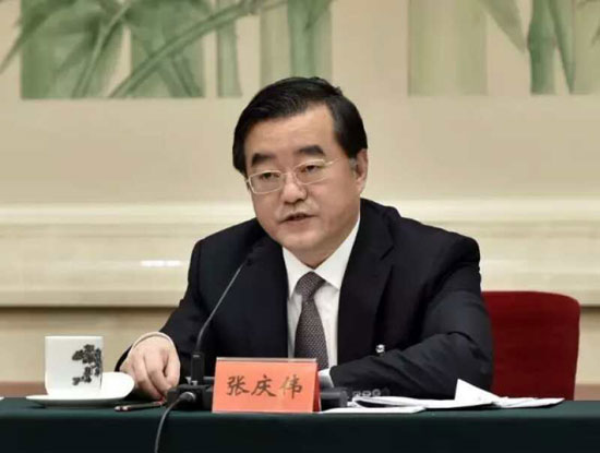 河北代表團(tuán)副團(tuán)長、省委副書記、省長張慶偉回答記者提問。
