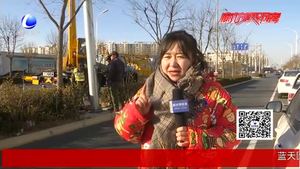 新開路一指示牌傾倒 交警支隊(duì)迅速清障
