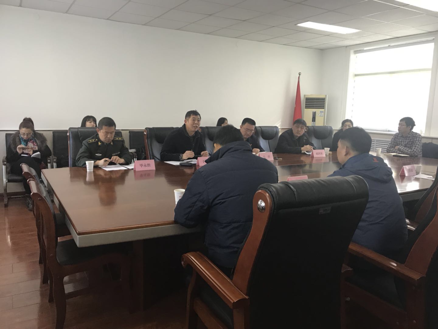 市民政局召開張元鵬先進事跡座談會