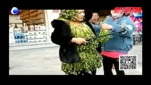 文安一女子身披香菜 原來(lái)是在網(wǎng)絡(luò)直播