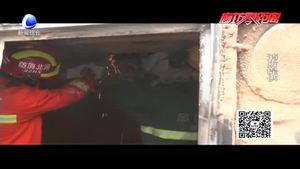 工人操作不當(dāng)手卡機器風(fēng)輪 消防成功救援