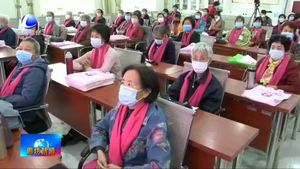 2020年乳腺癌關(guān)注月活動暨“為了姐妹的健康與幸?！贝笮凸婊顒釉谖沂信e行