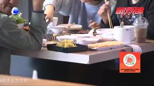 “光盤(pán)行動(dòng)”逐漸深入人心 文明用餐引領(lǐng)餐飲風(fēng)尚